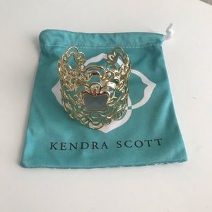 [Kendra Scott] Gold Cuff Bracelet with Grey Stone